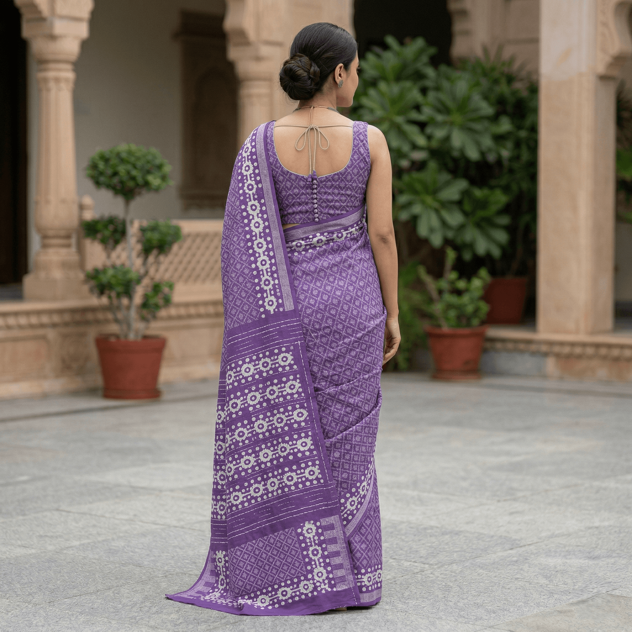 lightweight cotton batik saree with kantha works