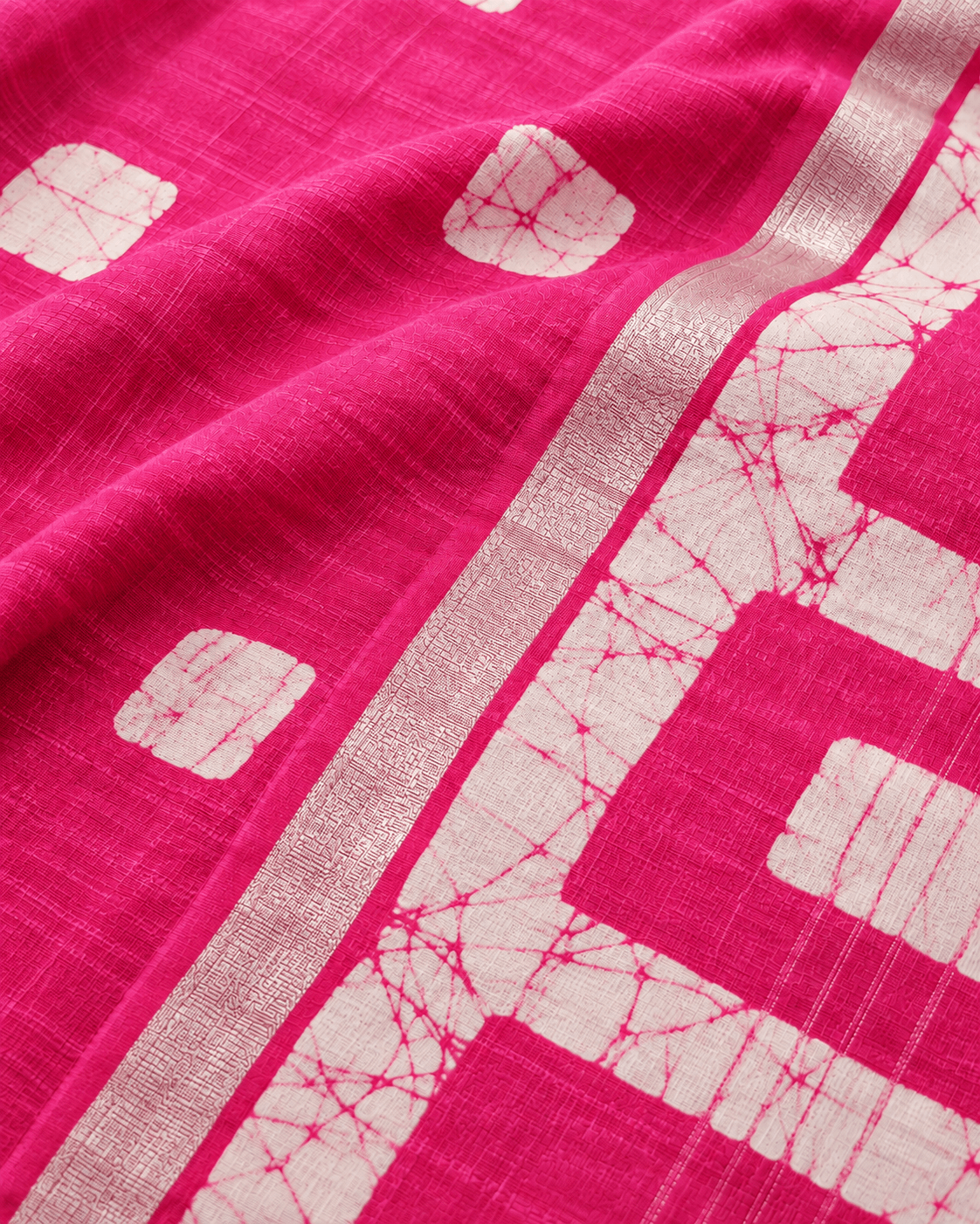 box batik pink close up 2